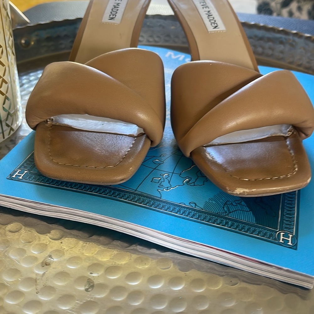 Steve Madden Womens Tan Leather Thai Kitten heel Sandal Size 8.5 - Picture 6 of 6